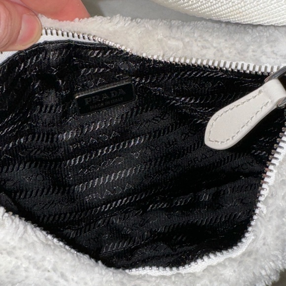 Prada white Re Edition 2000 - Picture 8 of 11